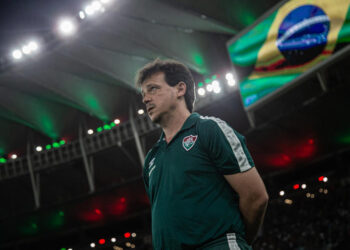 Neymar exalta Fernando Diniz após vitória do Fluminense e critica cenário do futebol nacional