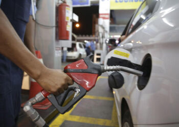 Preço da gasolina e etanol recua em todos os Estados brasileiros