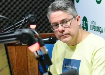 “É preciso estar atento, pois o grupo governista tem dois candidatos a governador”, afirma Alessandro Vieira
