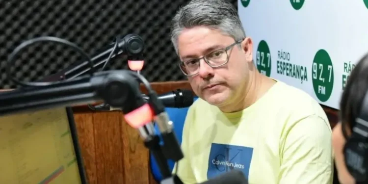 “É preciso estar atento, pois o grupo governista tem dois candidatos a governador”, afirma Alessandro Vieira