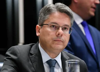 “Sergipe precisa de um gestor com coragem e disposição para romper com os privilégios e fazer o que realmente é necessário”, diz Alessandro