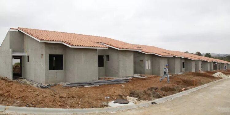 Mudanças no programa habitacional Casa Verde e Amarela animam setor imobiliário