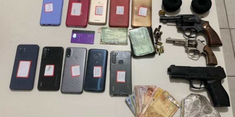 Ação conjunta intercepta grupo criminoso após roubo em micro-ônibus em Lagarto