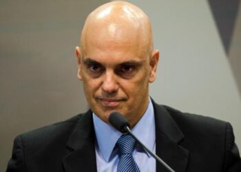 Moraes dá dois dias para Bolsonaro se manifestar sobre discursos de ódio