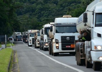 Líderes de caminhoneiros dizem que auxílio faz pouca diferença e não irão aos atos do 7 de Setembro