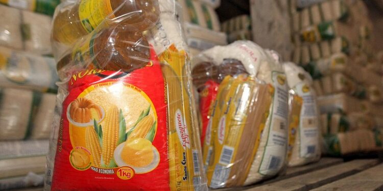 Procon divulga pesquisa de preços da cesta básica em Aracaju