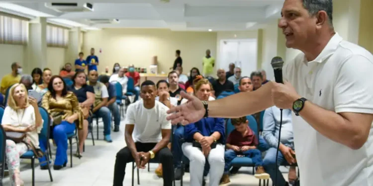 Senador e pré-candidato a governador, Rogério Carvalho afirma que faltou compromisso do Governo de Sergipe para garantir empregos