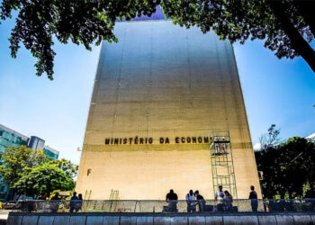 Ministério da Economia tem expectativa de superávit nas contas públicas em 2022