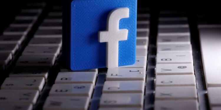 Facebook renova feed principal para atrair usuários mais jovens