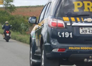 Agentes da PRF apreendem mais de 15 quilos de cocaína na BR-101, em Nossa Senhora do Socorro