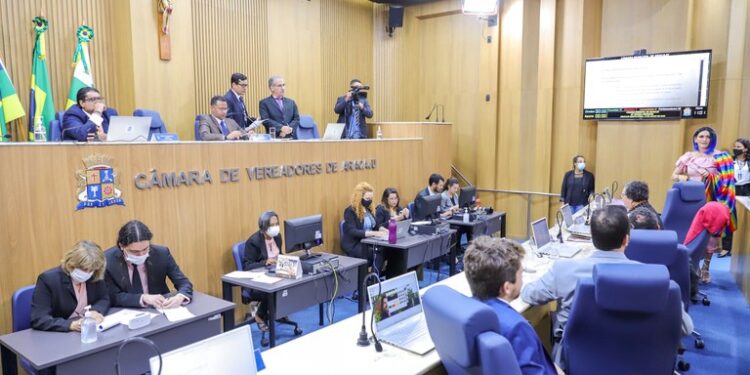 Vereadores apreciam e aprovam três proposituras na Pauta do Dia