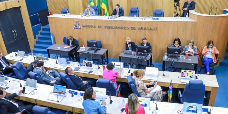 Semfaz apresenta balanço do 1º Quadrimestre na Câmara de Aracaju