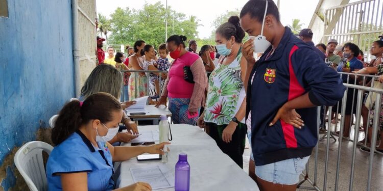 Prefeitura de Rosário do Catete inicia distribuição de 1.100 cestas básicas