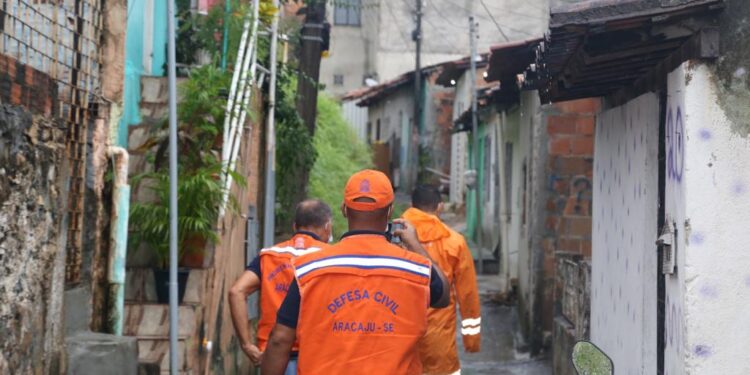 Defesa Civil de Aracaju garante agilidade no atendimento aos chamados via 199