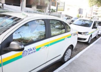 Governo pede a prefeituras cadastro de taxistas para pagar benefício