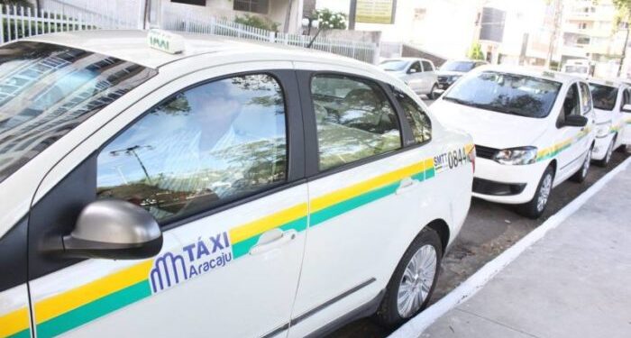 Governo pede a prefeituras cadastro de taxistas para pagar benefício