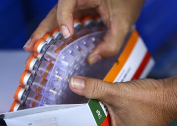 Saúde recomenda vacinação de crianças de 3 a 5 anos com CoronaVac