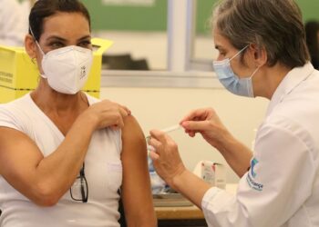 Covid-19: Brasil registra 122 mortes e 45,5 mil casos em 24 horas