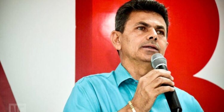 Colunista do UOL, jornalista Carlos Medeiros, diz que “cor azul deve deixar de fora político do Partido Liberal líder no Nordeste”