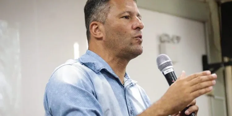 Coração Valente faz palestra motivacional para funcionários