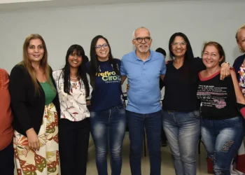 PDT reúne candidatos para orientações sobre legislação eleitoral. Na reunião, Edvaldo reafirmou apoio a Fábio
