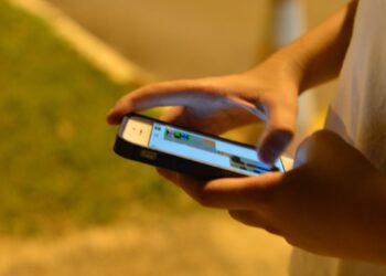 Nove em cada dez crianças e adolescentes são usuárias de internet