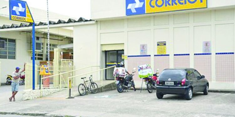 Trabalhadores dos Correios reivindicam reposição salarial