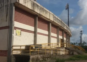 Promotoria de Estância aguarda informação sobre a reforma do Francão que não começou