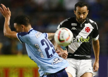 Após derrota do Vasco, Nene liga o alerta e afirma que o time ‘não pode ser irregular’ fora de casa