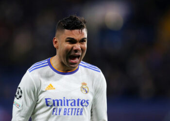 Casemiro aceita proposta de gigante do futebol europeu e deixa o Real Madrid após 9 anos, informa canal de TV