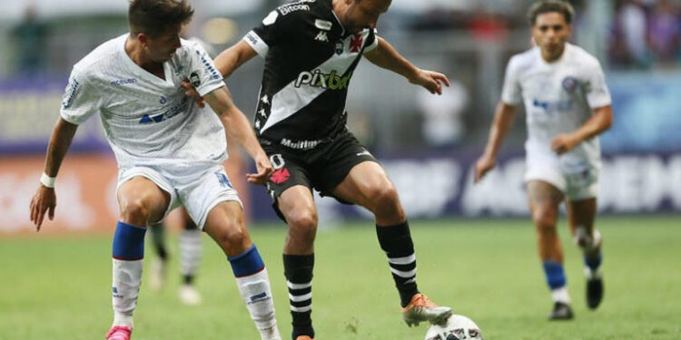 Nova derrota fora e má atuação ligam sinal de alerta no Vasco