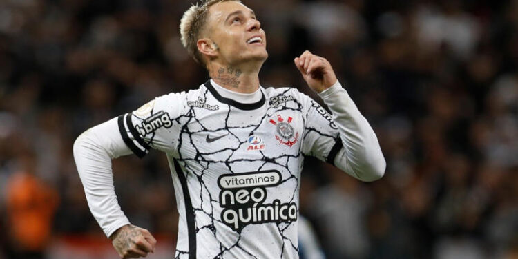 Corinthians define futuro de Roger Guedes após proposta milionária de grande clube europeu
