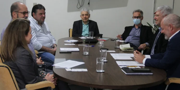 Governo assina protocolo de intenções com Grupo Polimix para reativação da antiga fábrica de cimentos em  Socorro