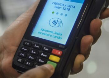 Pagamentos com cartões crescem 36,5% no primeiro semestre