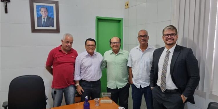 Prefeitura da Barra dá primeiro passo para regularização fundiária da comunidade da praia do Jatobá