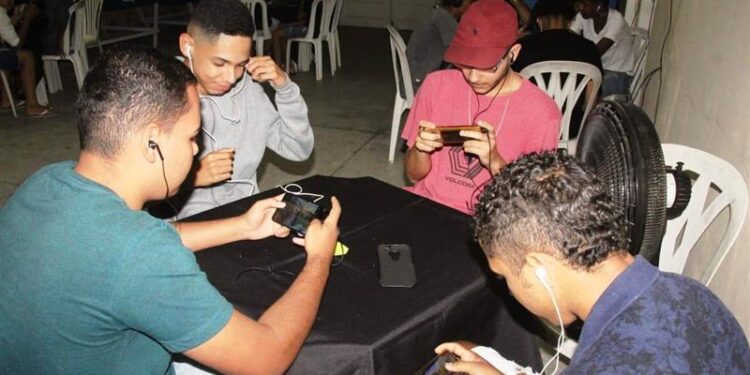 Equipe 8P é campeã da Copa de Free Fire em Estância