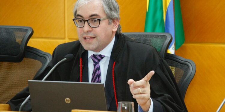 Fundeb: MP de Contas alerta municípios sobre prazo para obtenção de recursos