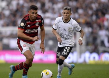 Corinthians x Flamengo abre quartas da Copa Libertadores nesta terça