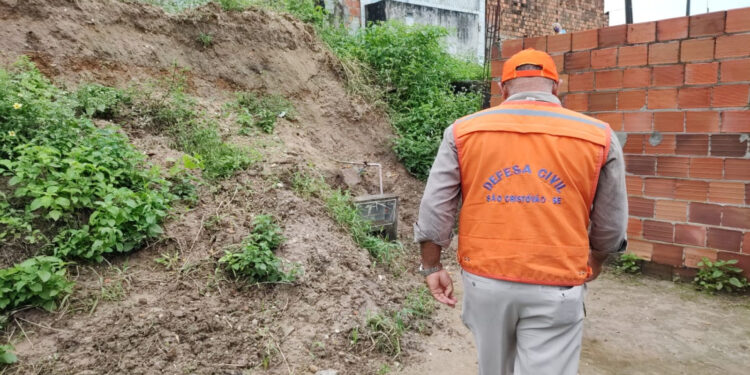 Defesa Civil intensifica monitoramento e reforça ações em áreas de risco durante período de chuva em São Cristóvão