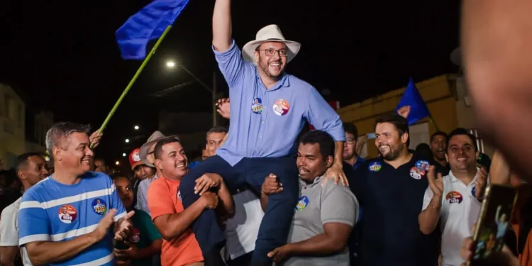 Nova pesquisa do instituto Vox destaca Thiago de Joaldo entre os cinco mais citados a federal