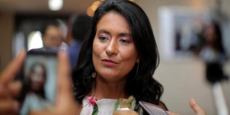 Eliane Aquino (PT) informa que segue firme em sua candidatura a federal, aprovada pelo seu partido