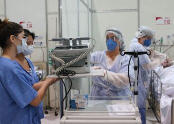 Lei que institui piso para enfermagem entra em vigor