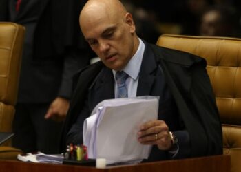 Moraes determina buscas em endereços de empresários por supostas mensagens golpistas
