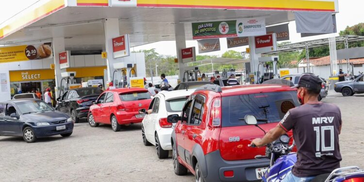 Região Nordeste registra os maiores recuos do País no preço de todos os combustíveis, aponta Ticket Log