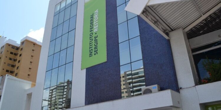 Instituto Federal de Sergipe abre vagas ociosas em cursos técnicos e de graduação