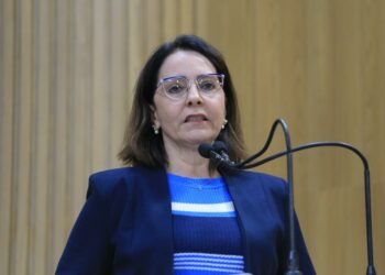 Emília destaca ciclo de palestras de combate à violência contra mulher