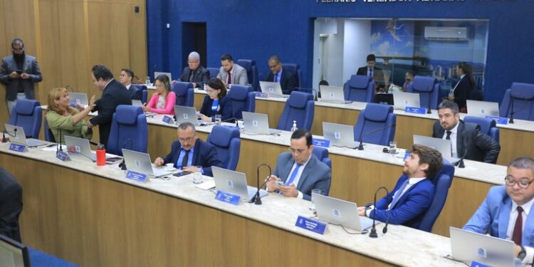 Vereadores rejeitam projeto que trata do piso salarial dos Agentes de Saúde