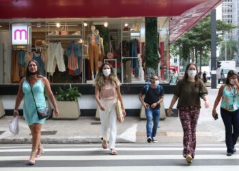 Covid-19: Brasil registra 20,2 mil casos e 203 óbitos em 24 horas