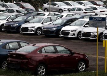Vendas de veículos novos têm leve baixa em julho segundo Fenabrave