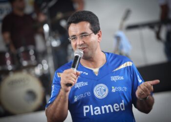 Luiz Roberto continuará como pré-candidato a deputado federal